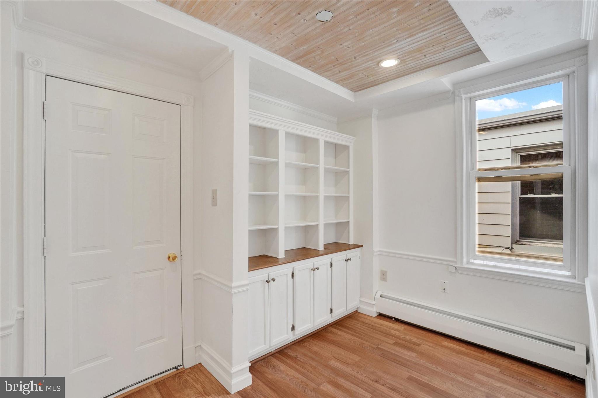 236 W JACKSON STREET