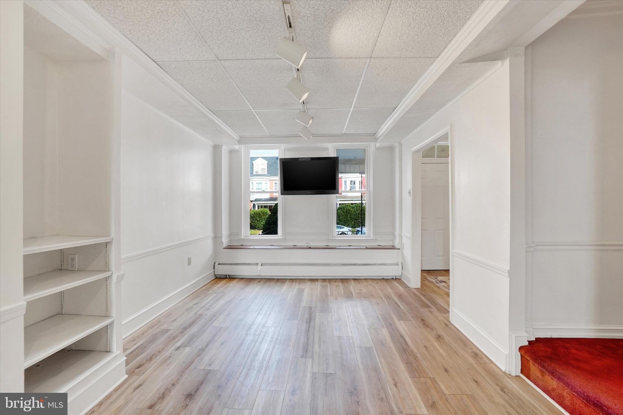 236 W JACKSON STREET