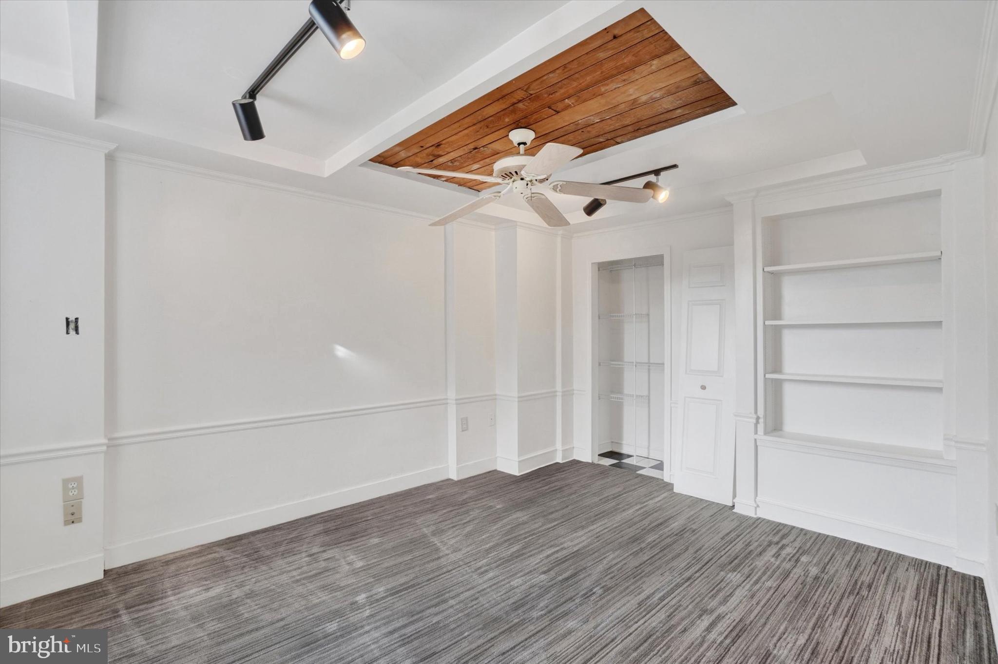 236 W JACKSON STREET