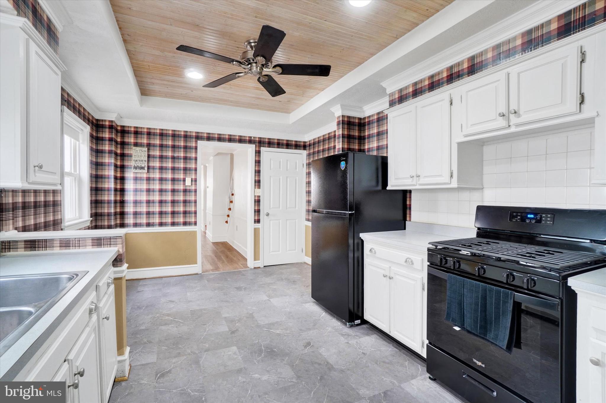 236 W JACKSON STREET