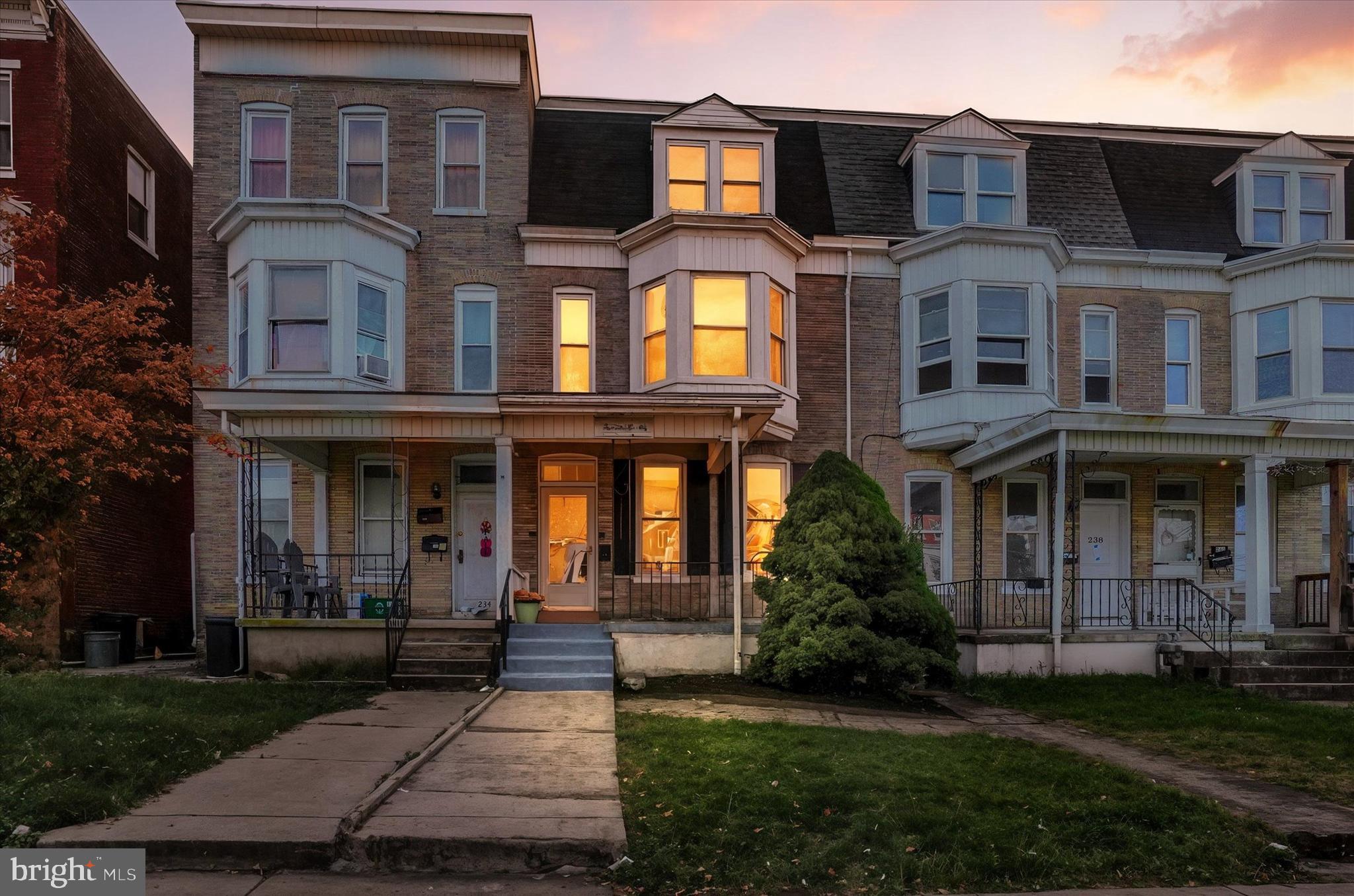 236 W JACKSON STREET