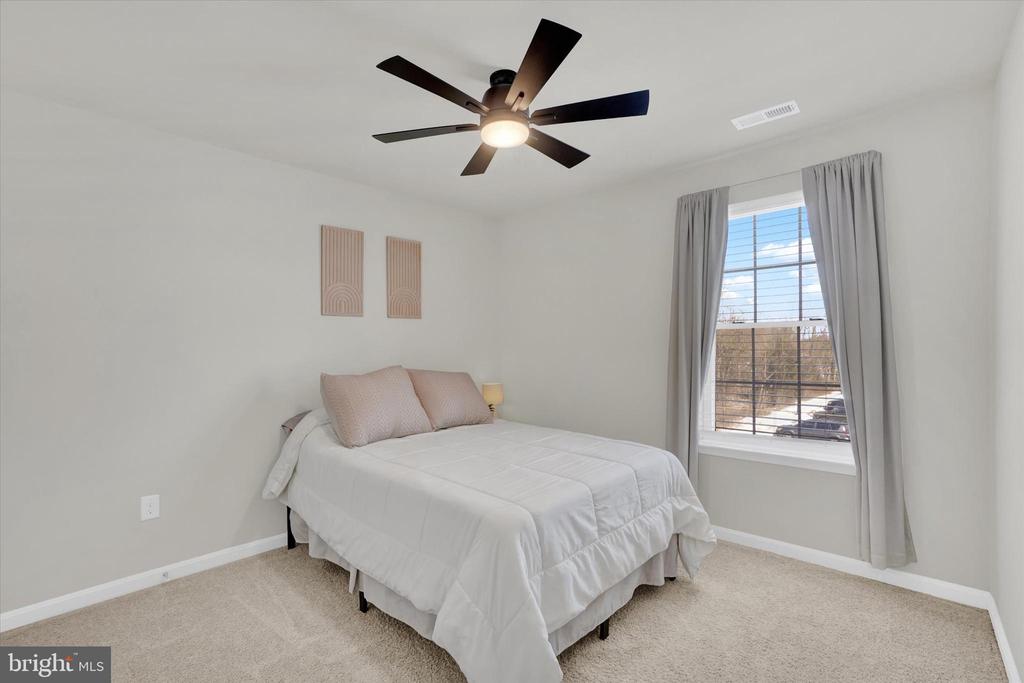 325 LOCUST RUN DRIVE