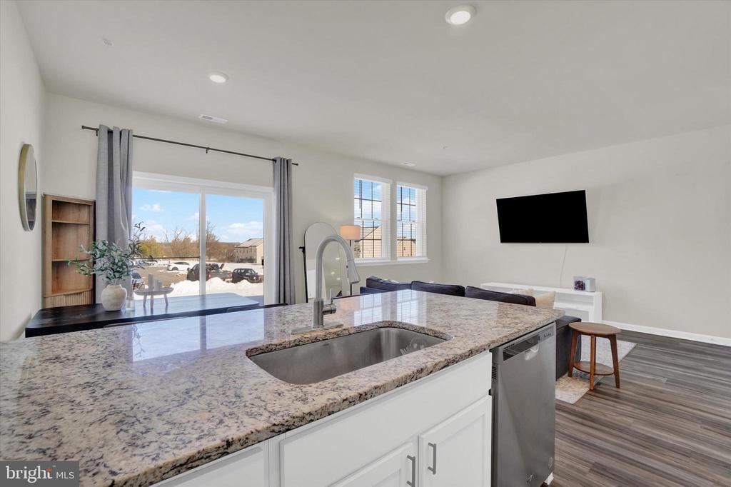 325 LOCUST RUN DRIVE
