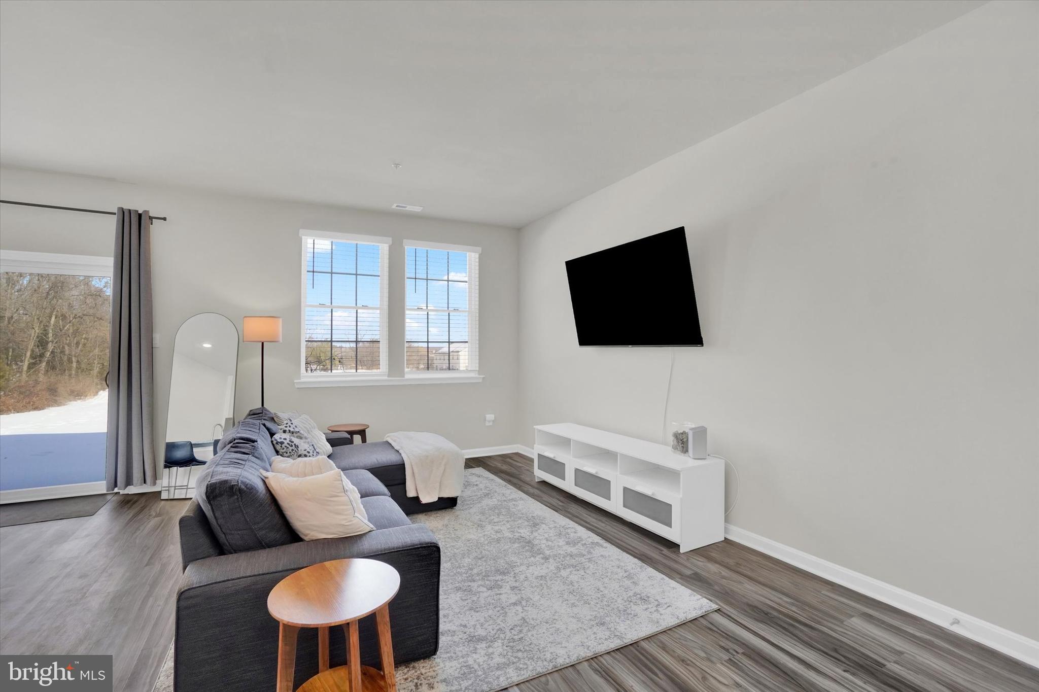 325 LOCUST RUN DRIVE