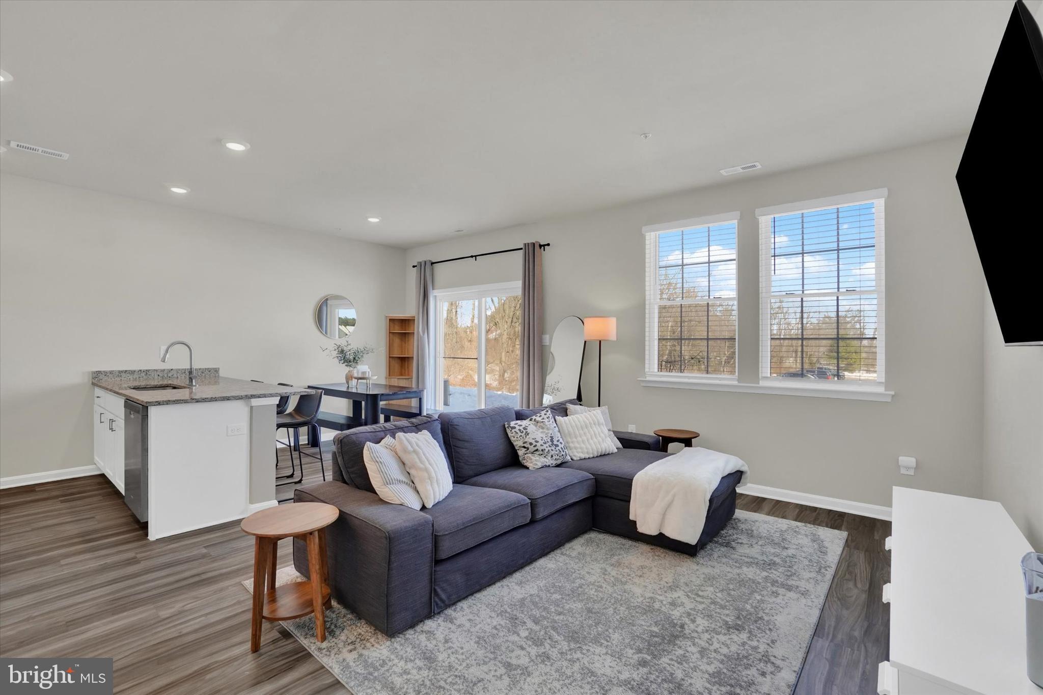 325 LOCUST RUN DRIVE