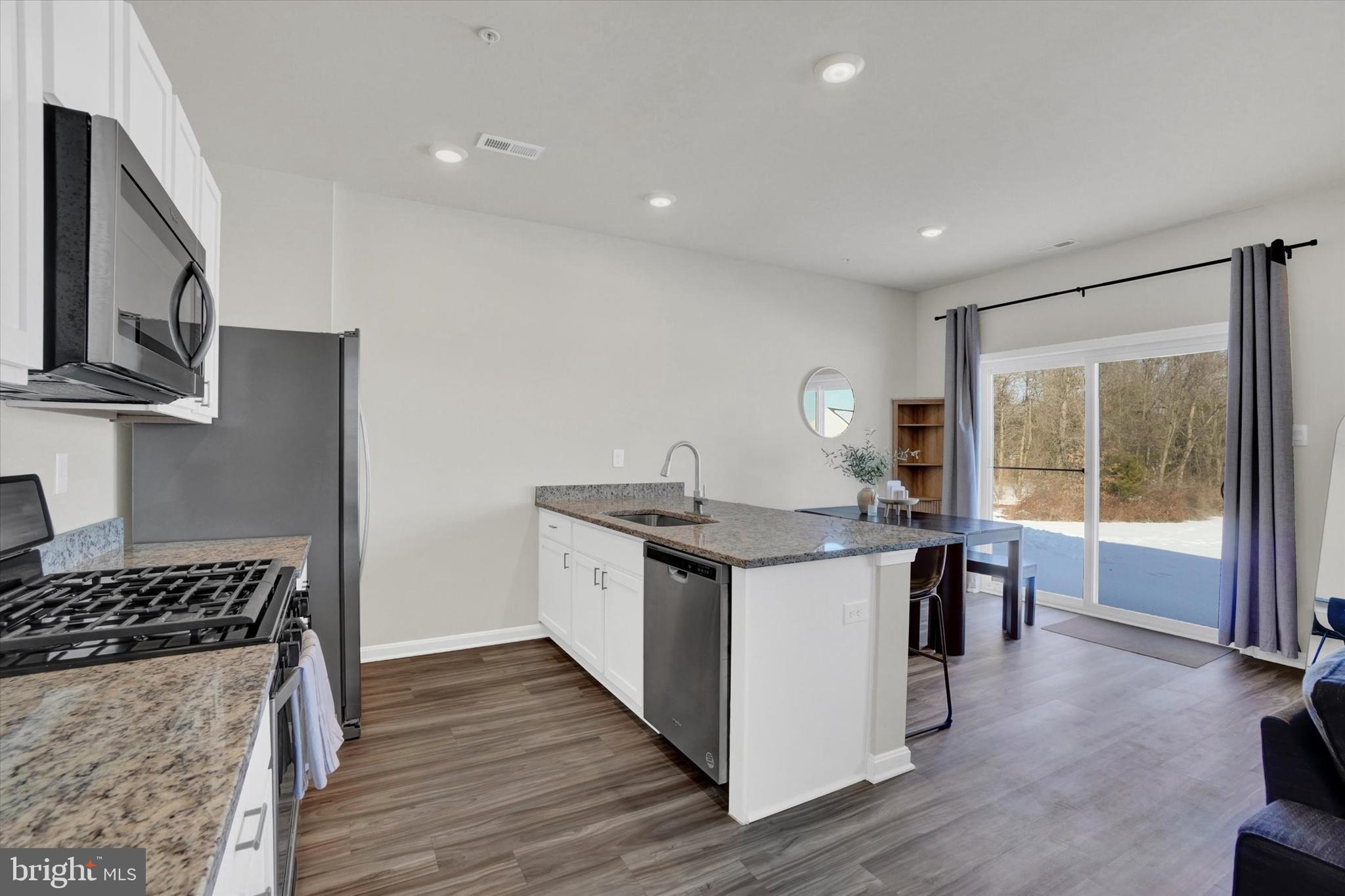 325 LOCUST RUN DRIVE