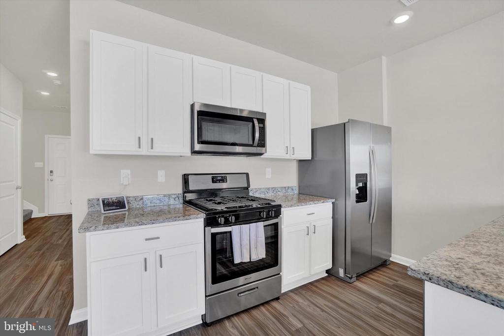 325 LOCUST RUN DRIVE