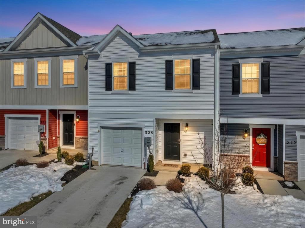 325 LOCUST RUN DRIVE