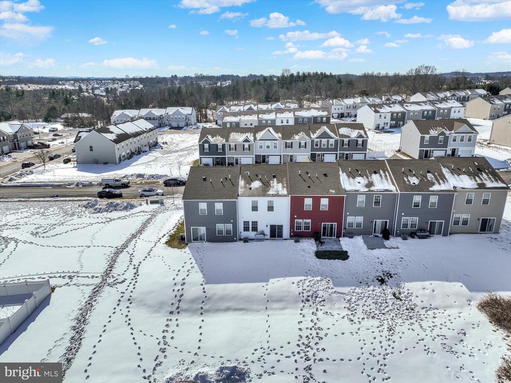 325 LOCUST RUN DRIVE