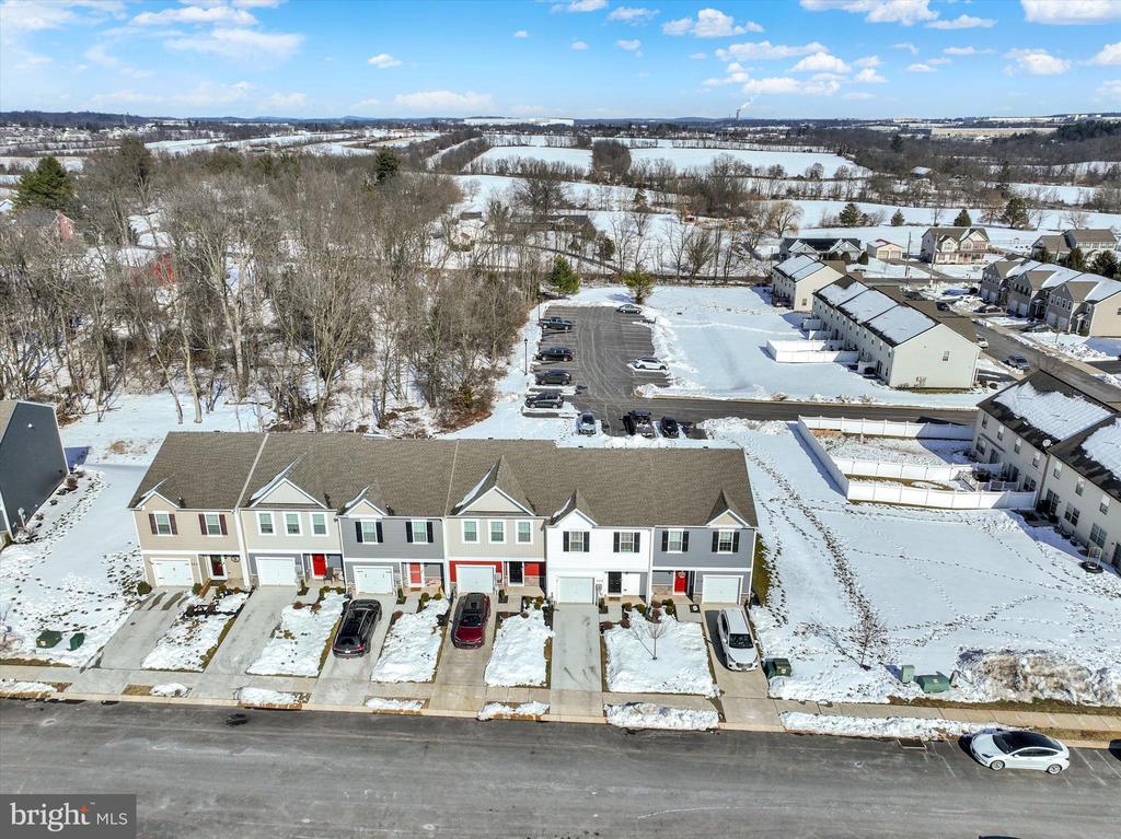 325 LOCUST RUN DRIVE