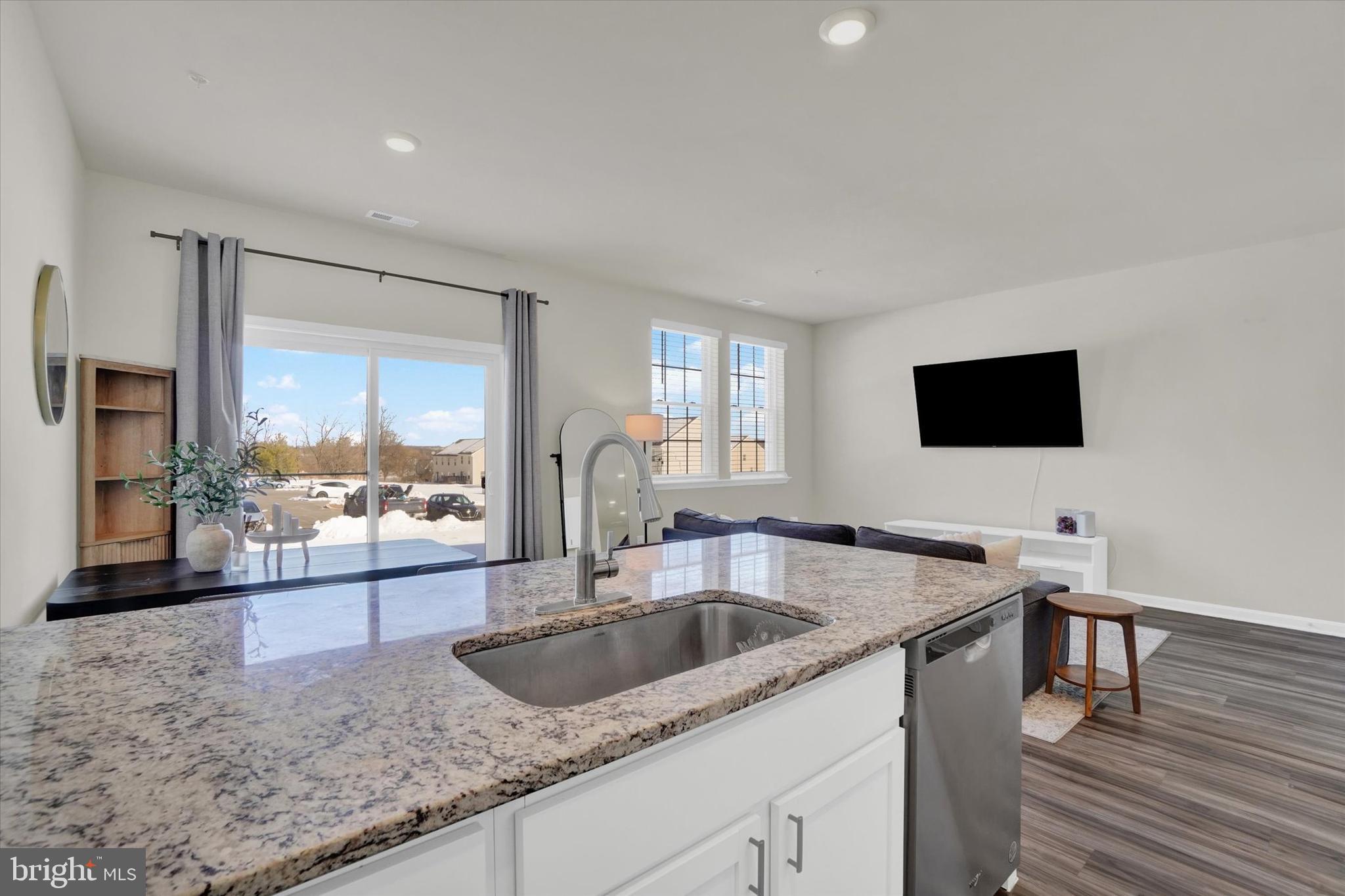 325 LOCUST RUN DRIVE