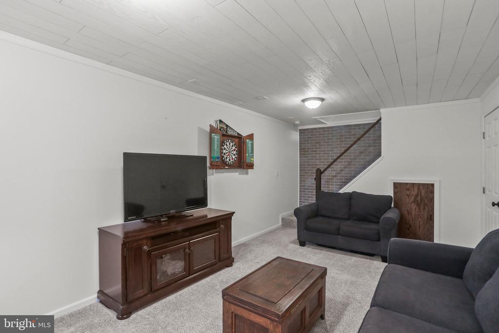 3320 NICOLE COURT