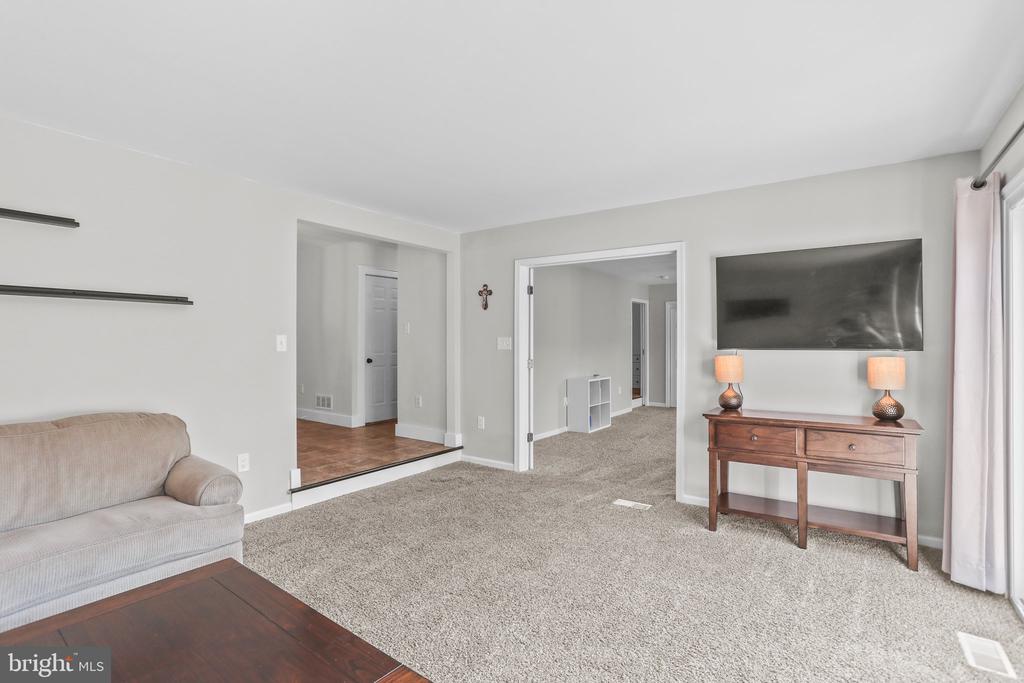 3320 NICOLE COURT