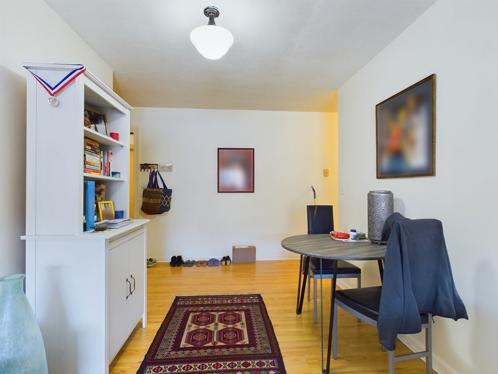 18 Glencoe St # 36