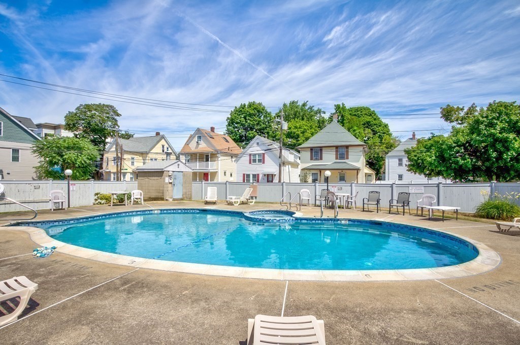 18 Glencoe St # 36