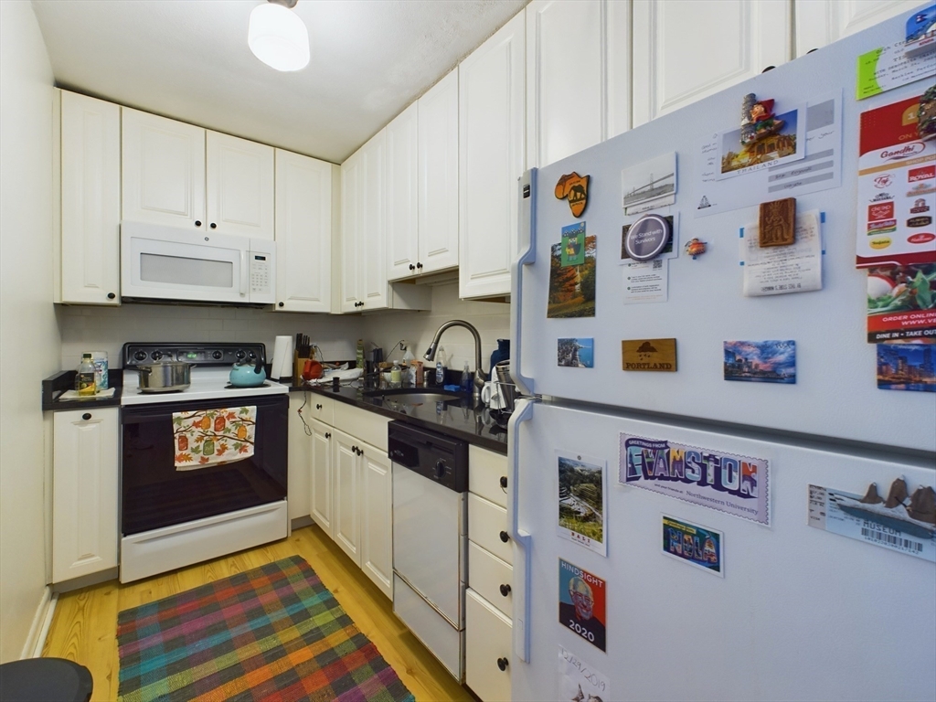 18 Glencoe St # 36