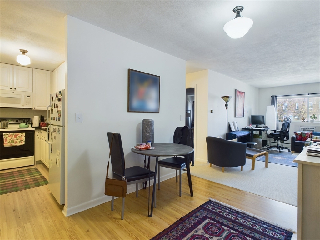 18 Glencoe St # 36