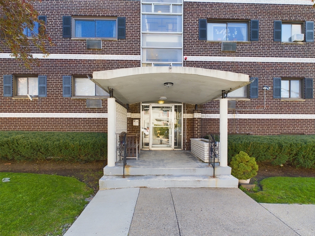 18 Glencoe St # 36