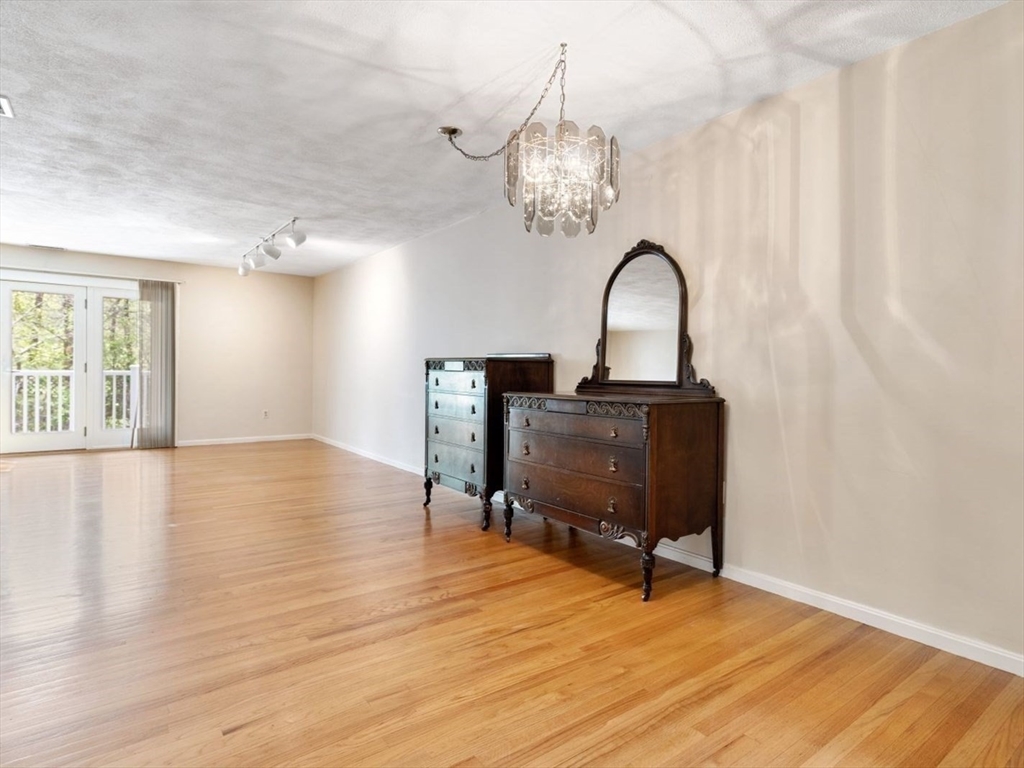 28 Hobart Lane # 28