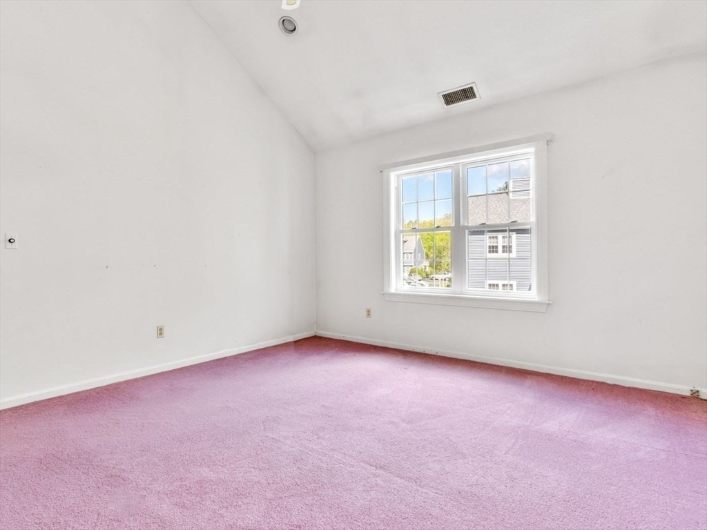 28 Hobart Lane # 28