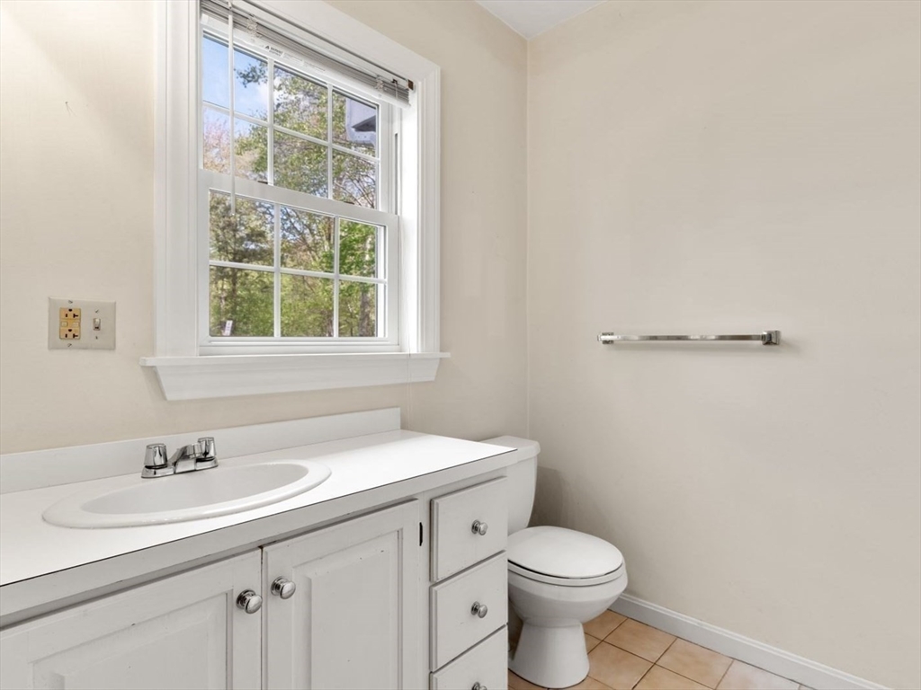 28 Hobart Lane # 28