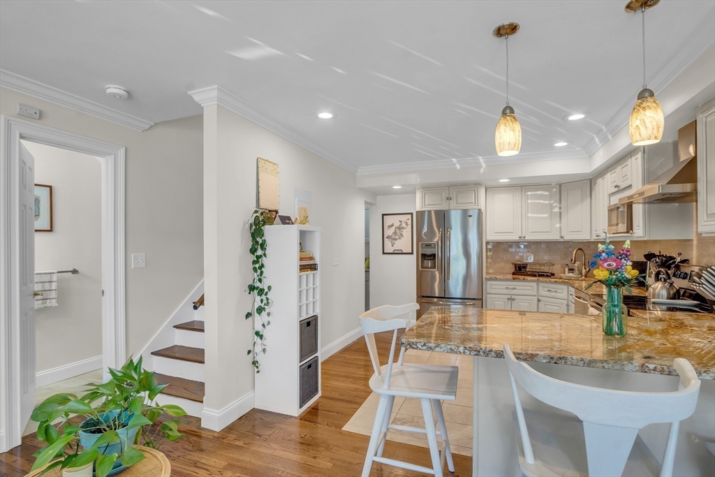 336 Adams St # 9