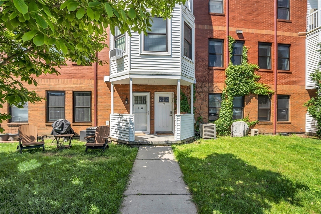 336 Adams St # 9