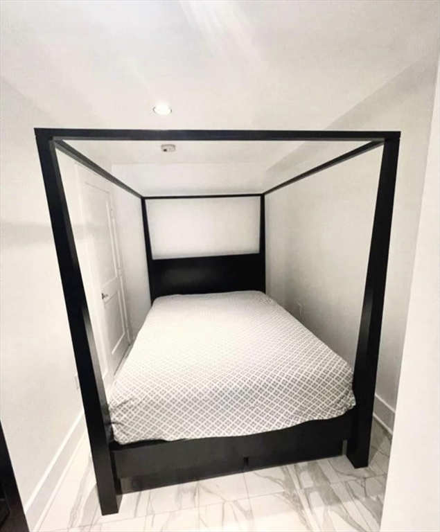 133 Commonwealth Ave # 1