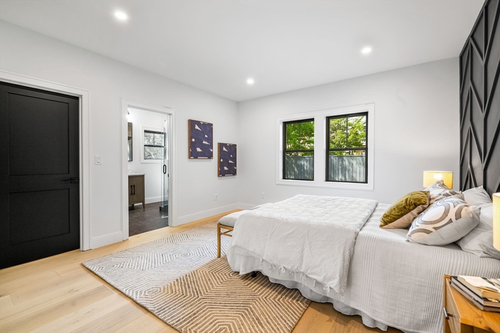 85 Oxford St # 1