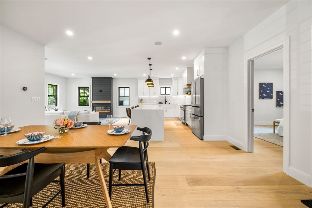 85 Oxford St # 1