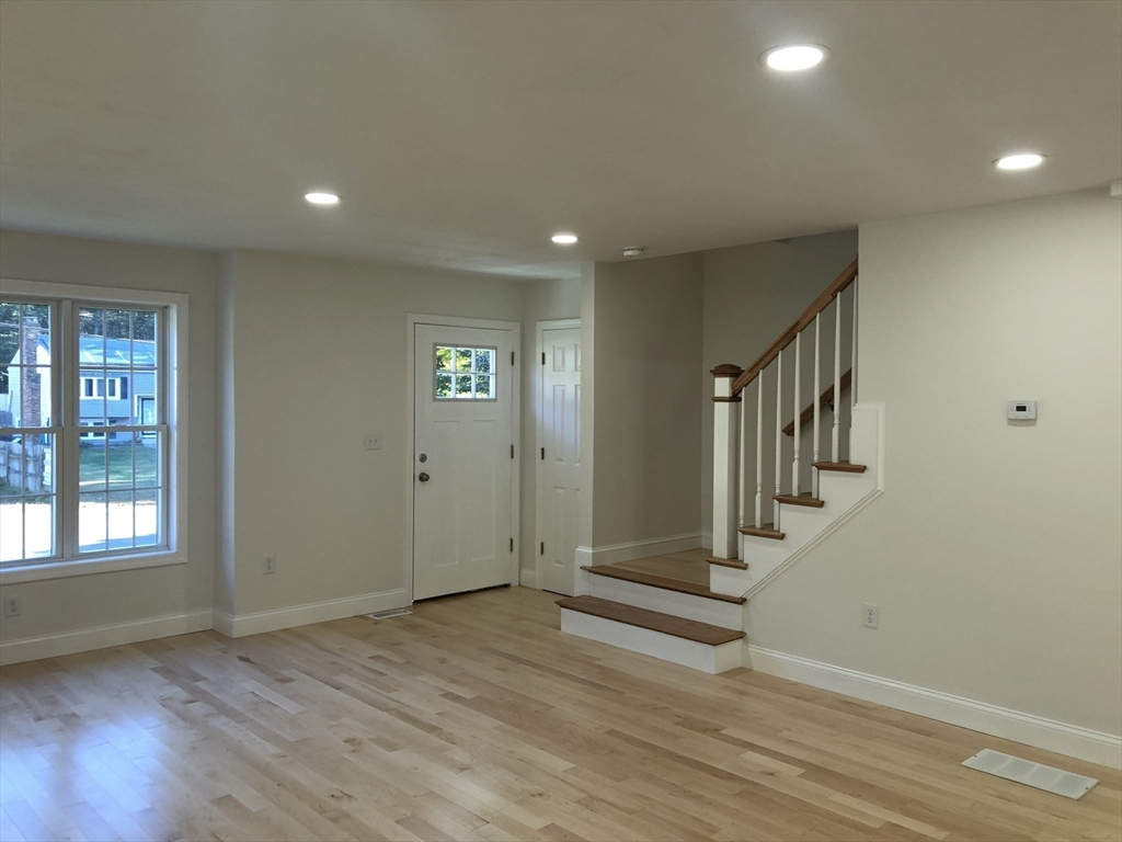 400 Plain St # 400