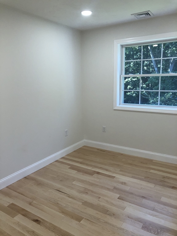 400 Plain St # 400