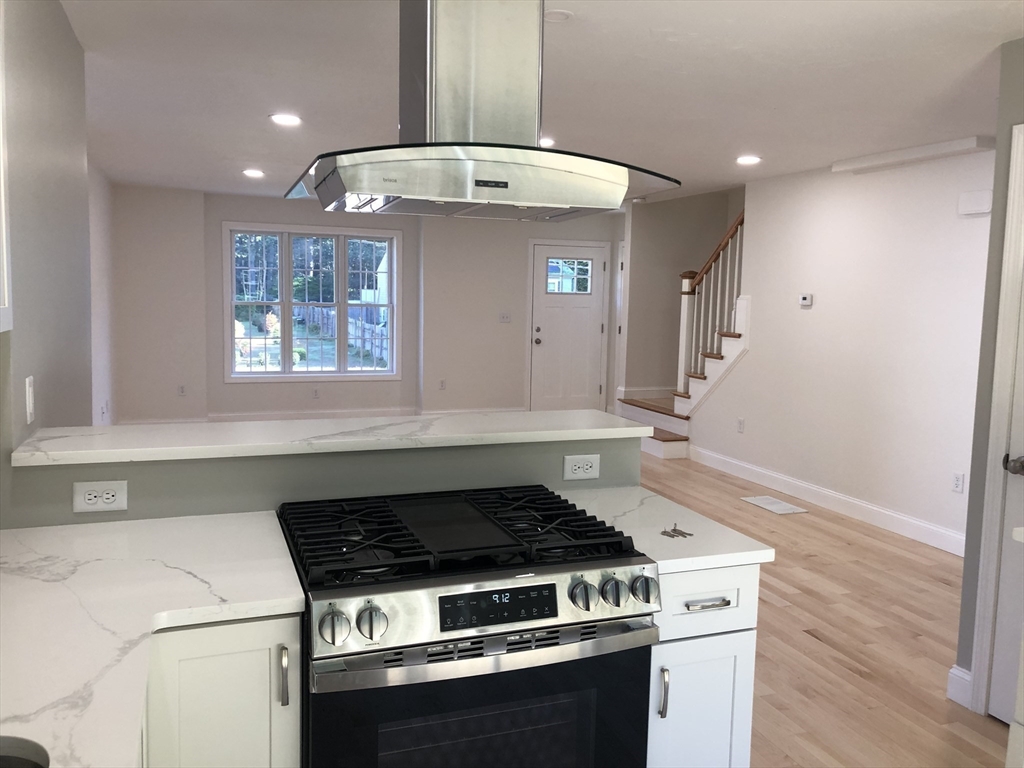 400 Plain St # 400