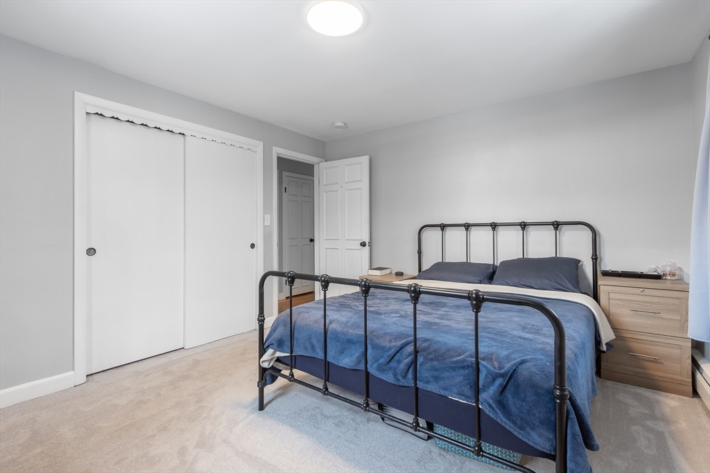 32 Woodside Dr
