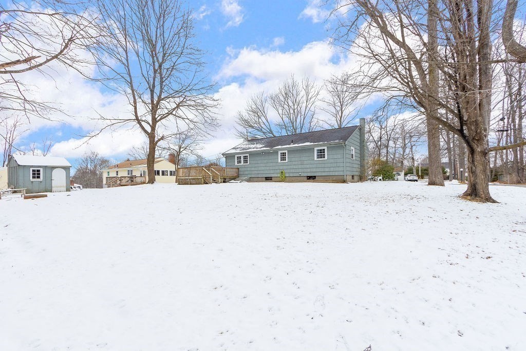 32 Woodside Dr