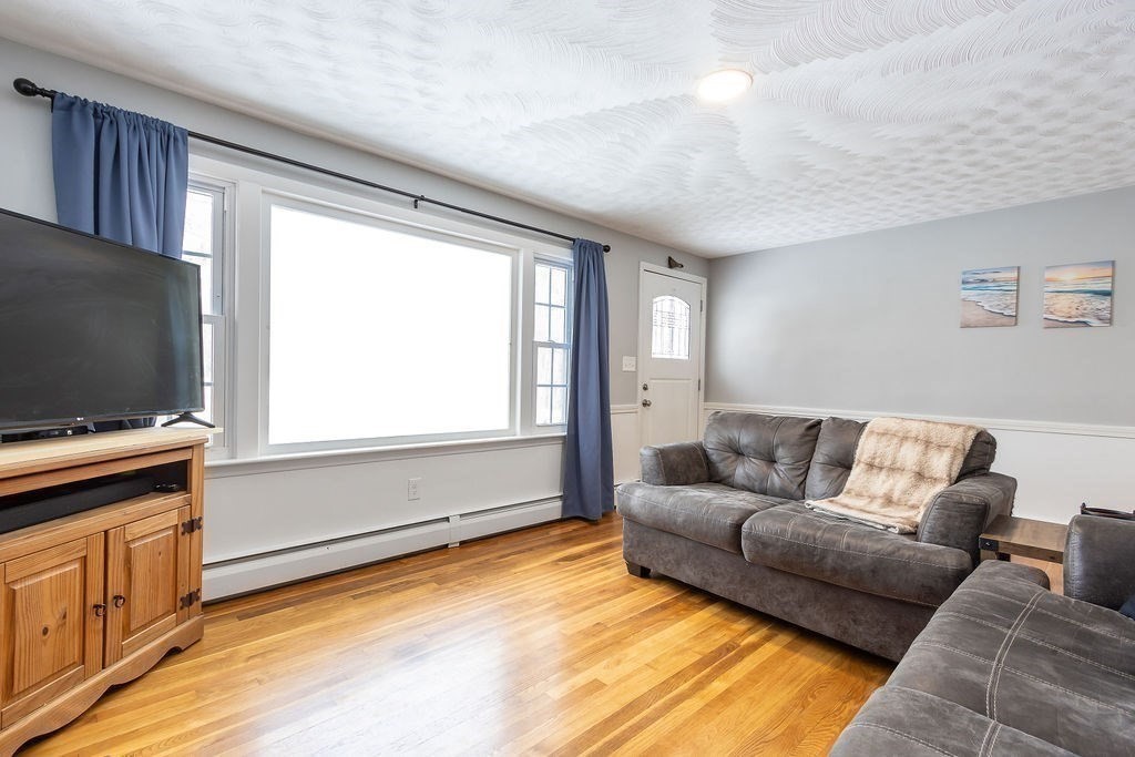 32 Woodside Dr