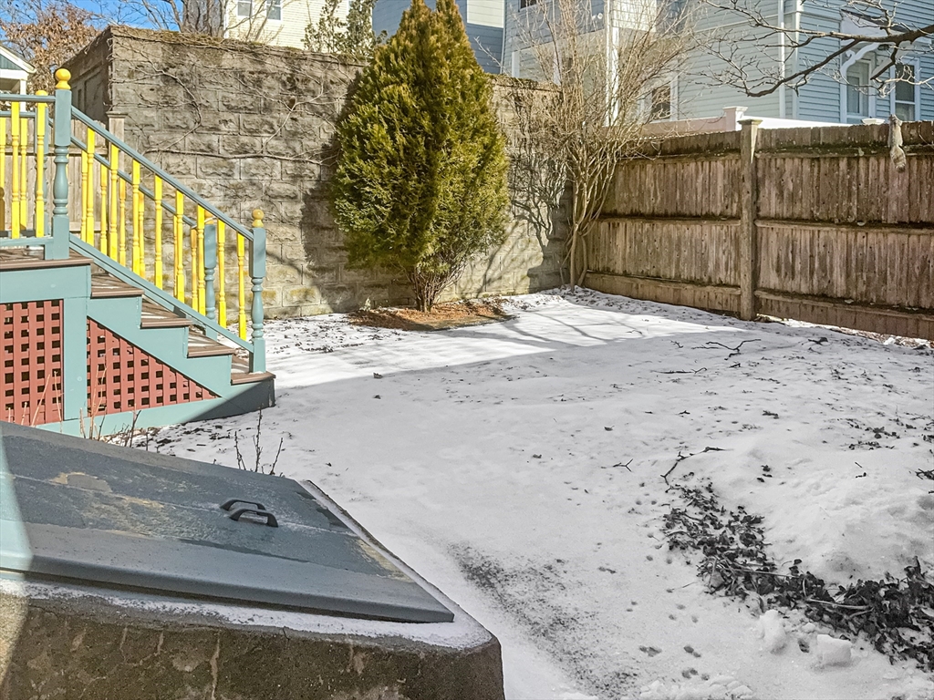 37 Burnside Ave # 37