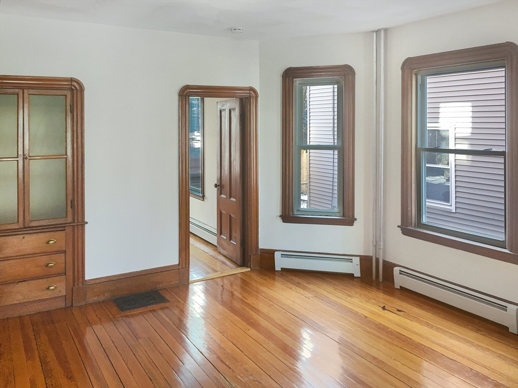 37 Burnside Ave # 37