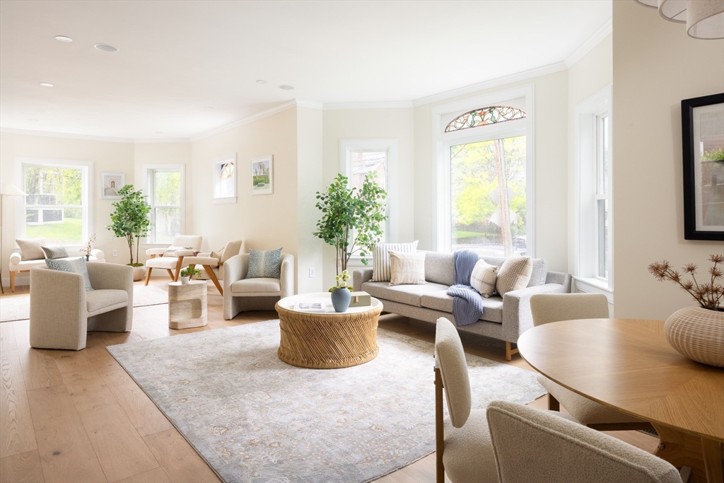 24 Ivory St