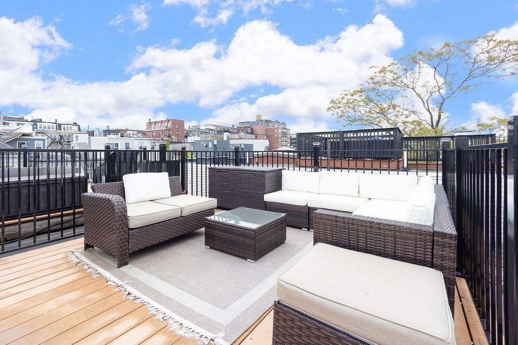 474 E 3rd # 2