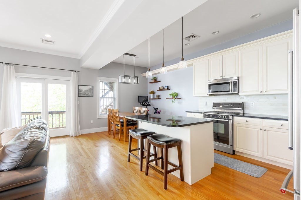 474 E 3rd # 2