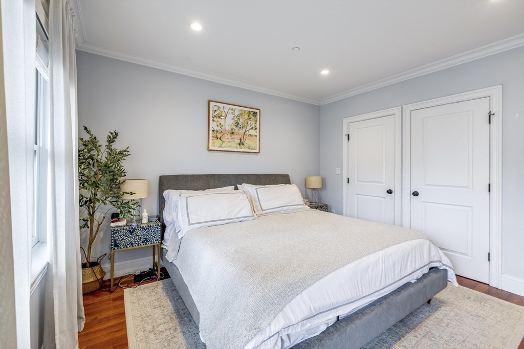 49 L St # 3