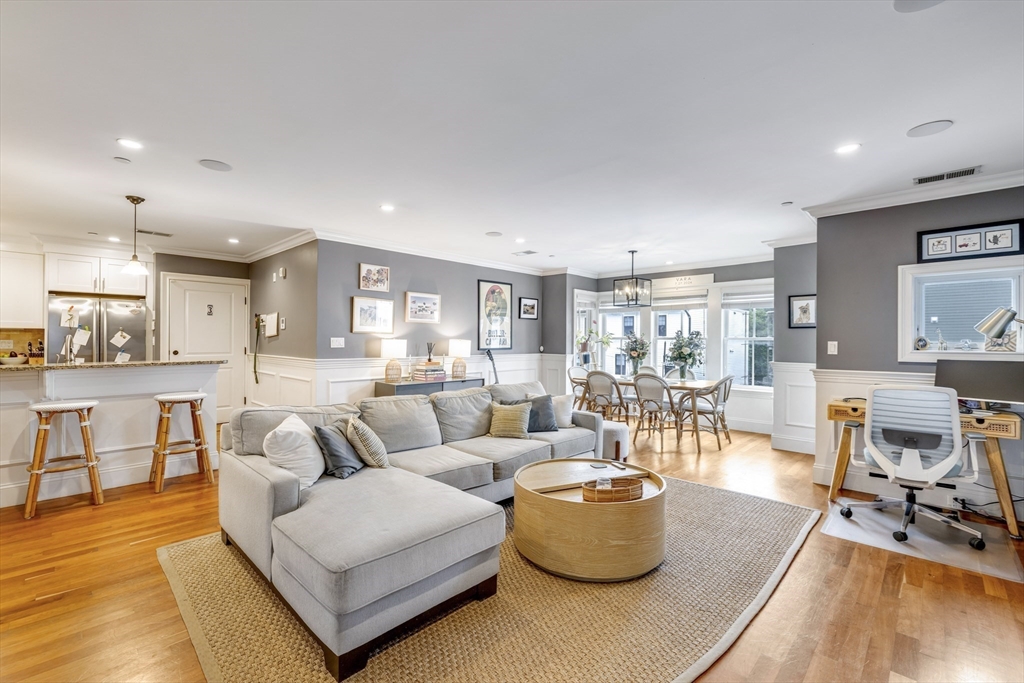 49 L St # 3