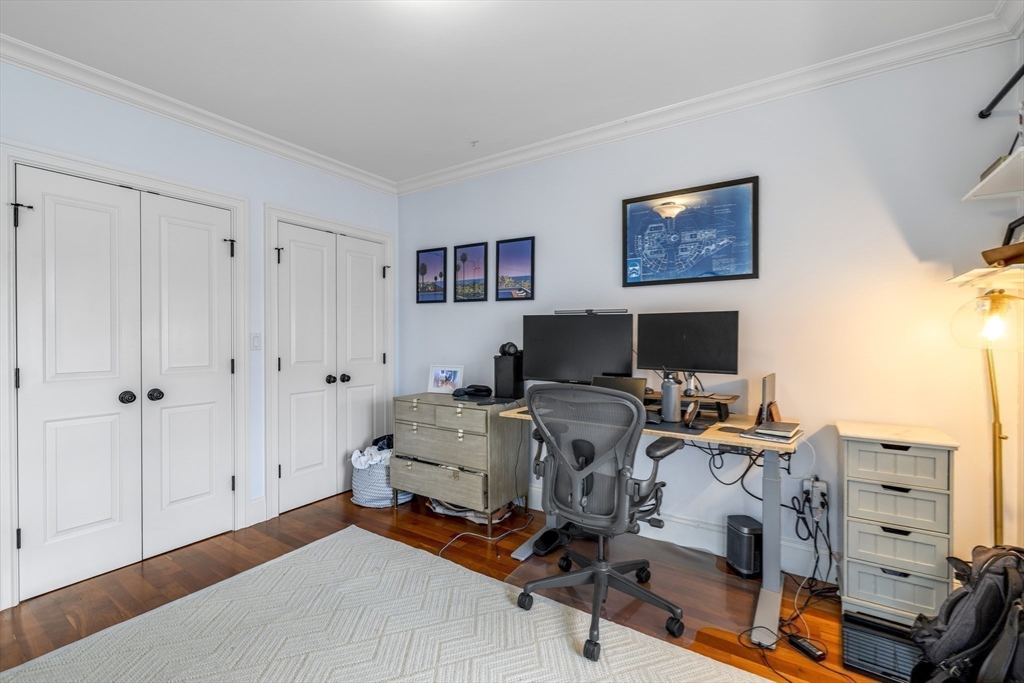 49 L St # 3