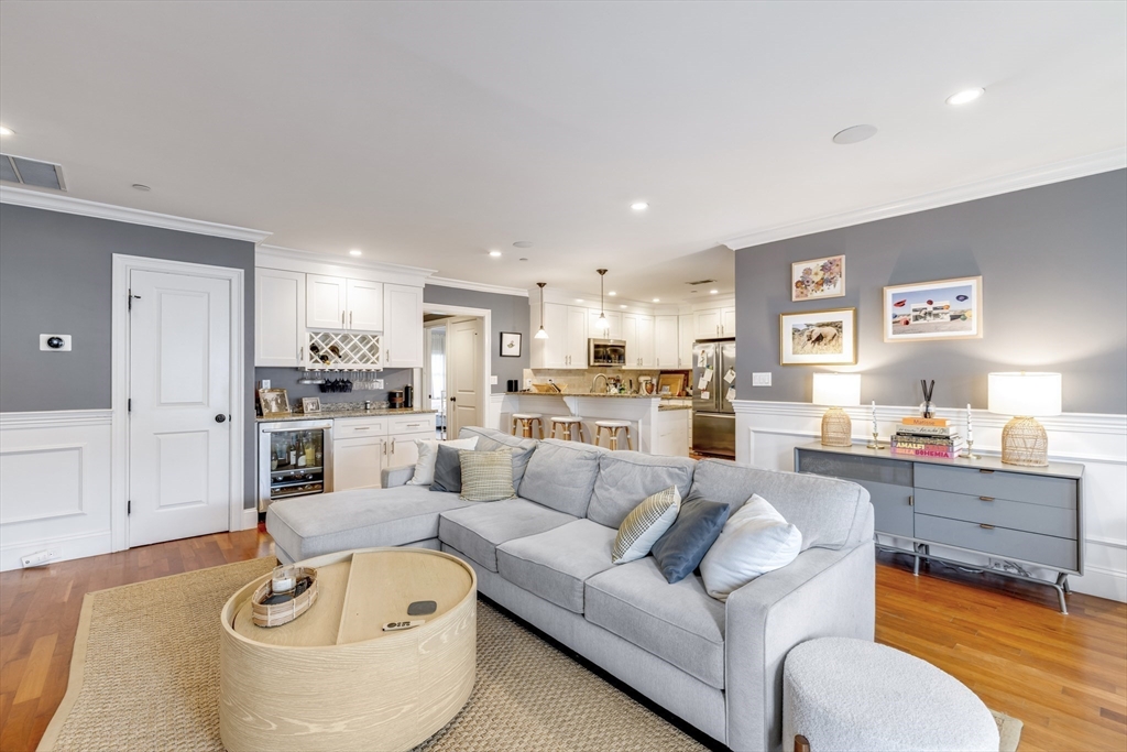 49 L St # 3