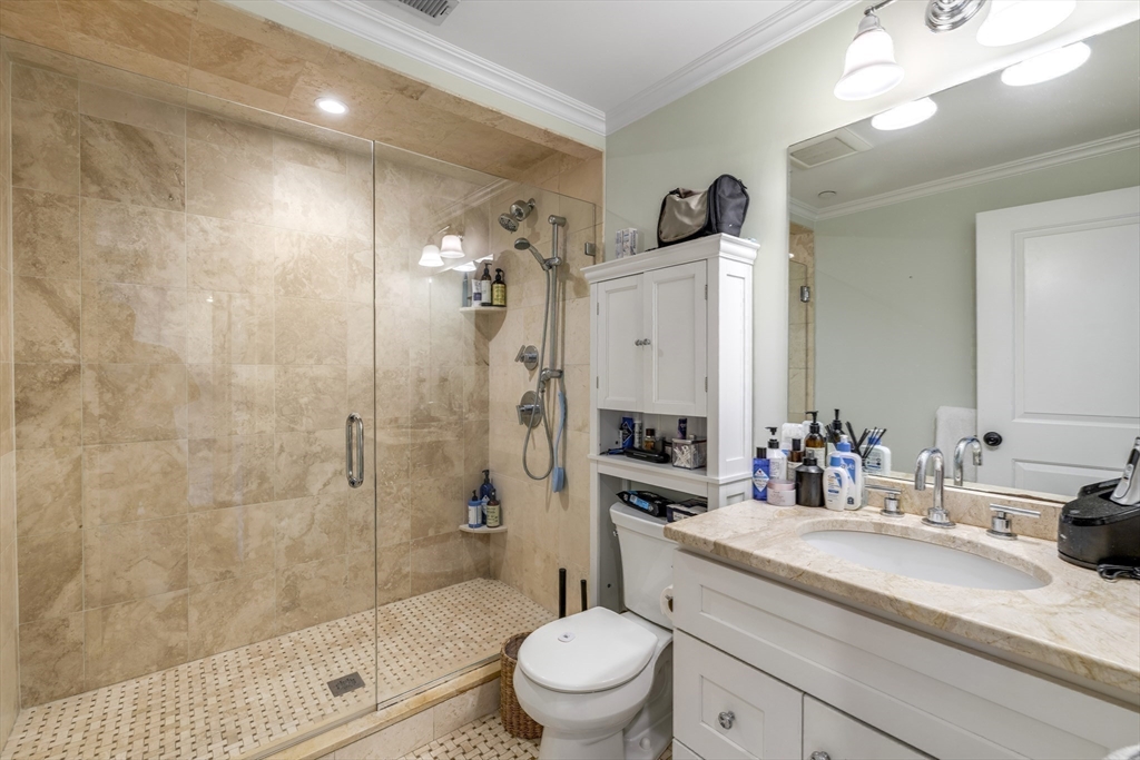 49 L St # 3
