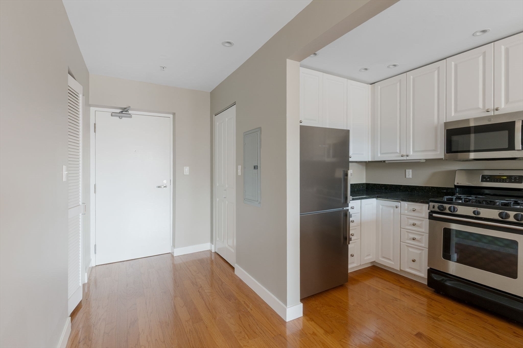 15 Waltham St # B605