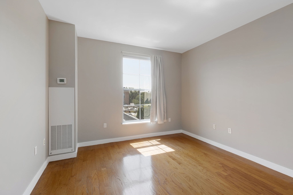 15 Waltham St # B605