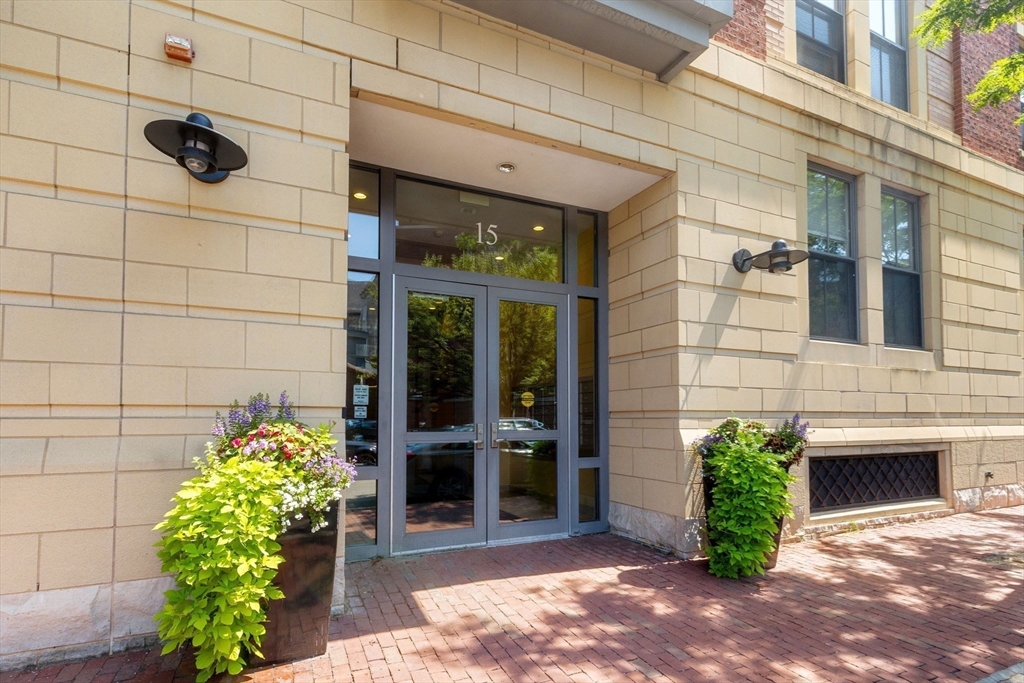 15 Waltham St # B605