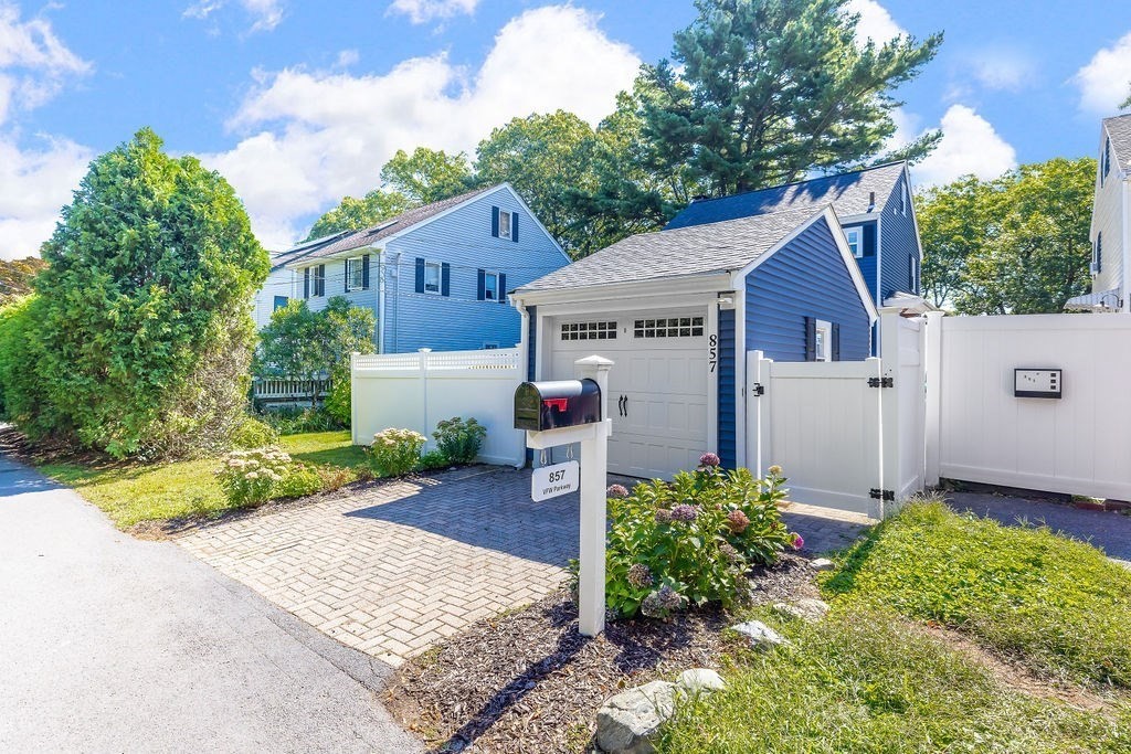 857 Vfw Parkway